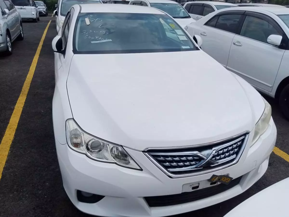 Toyota Mark X   - 2010