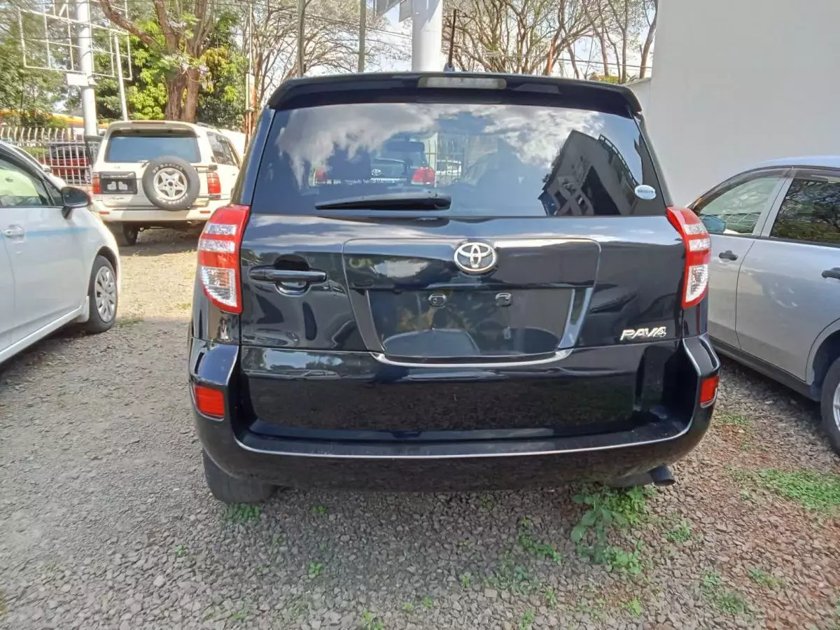 Toyota RAV 4   - 2015