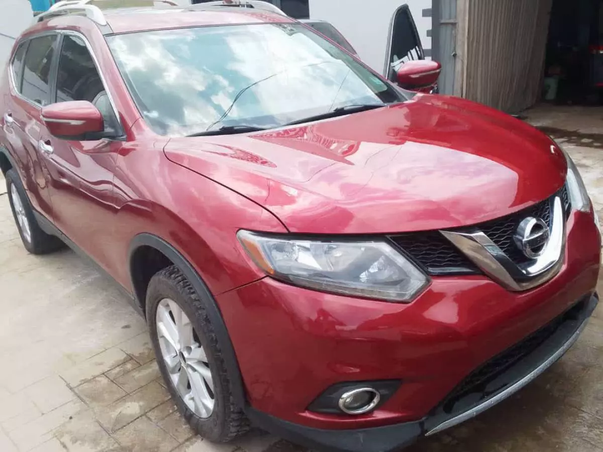 Nissan Rogue   - 2015