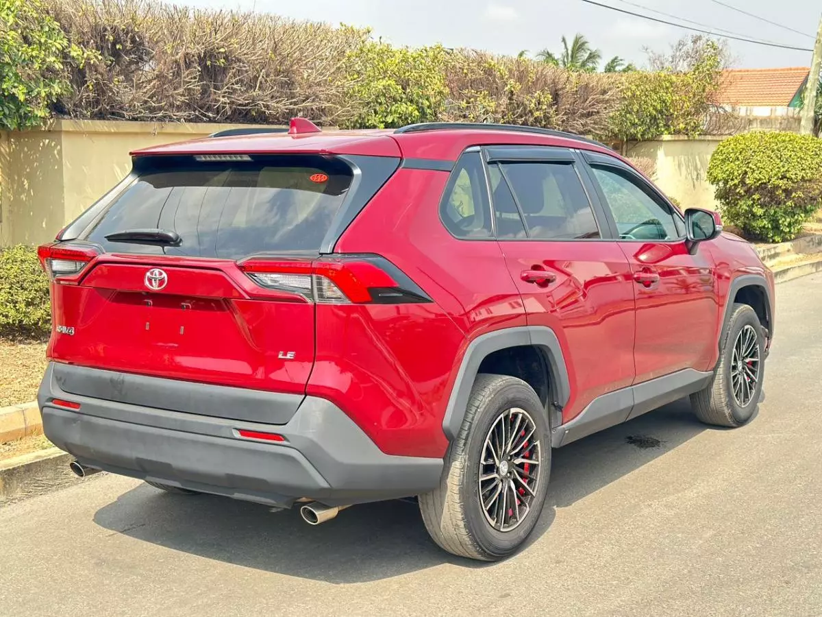 Toyota RAV 4   - 2020