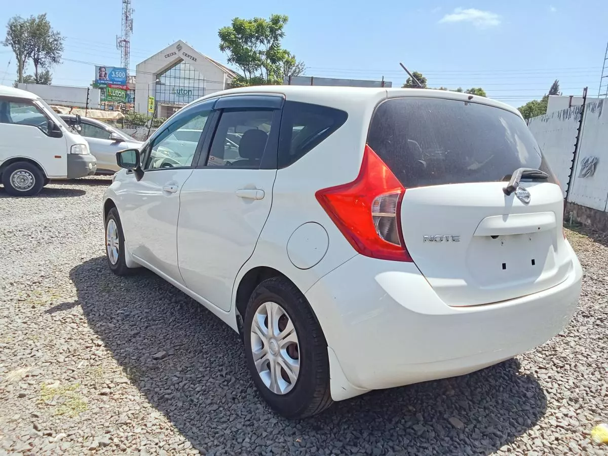 Nissan Note   - 2015