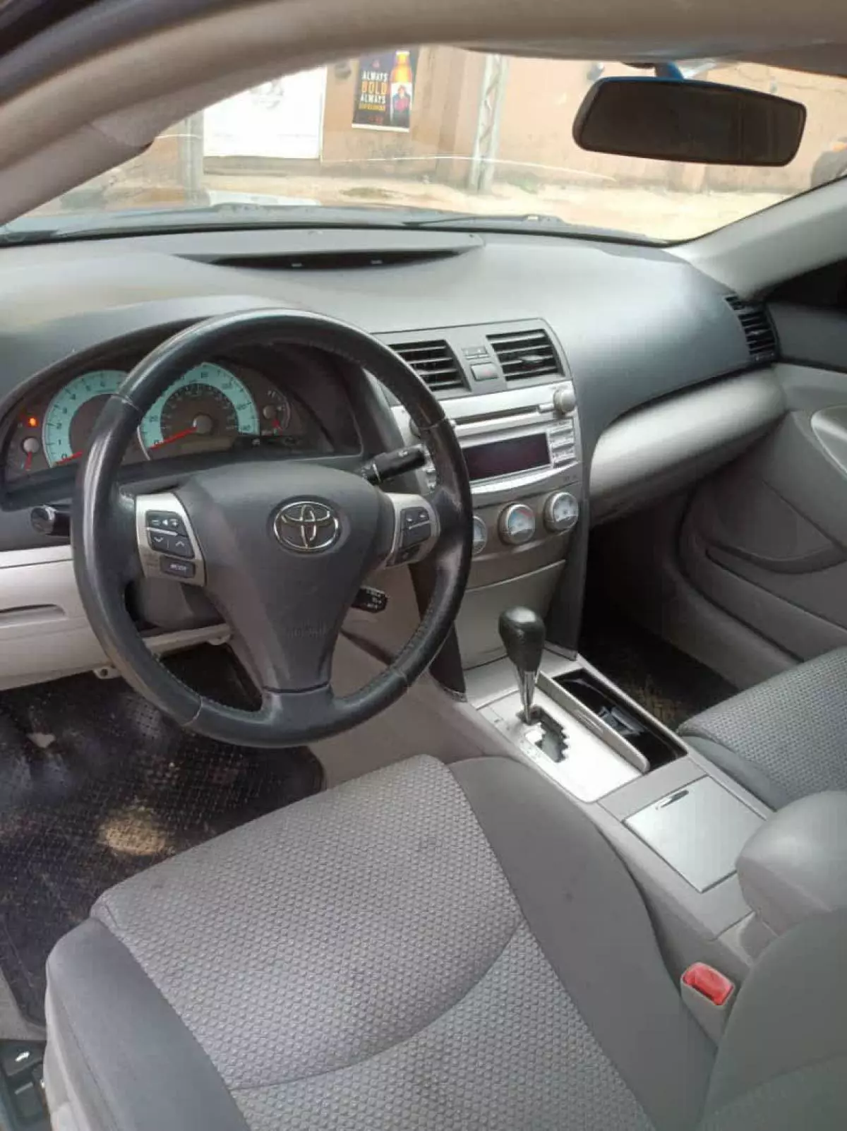 Toyota Camry   - 2011