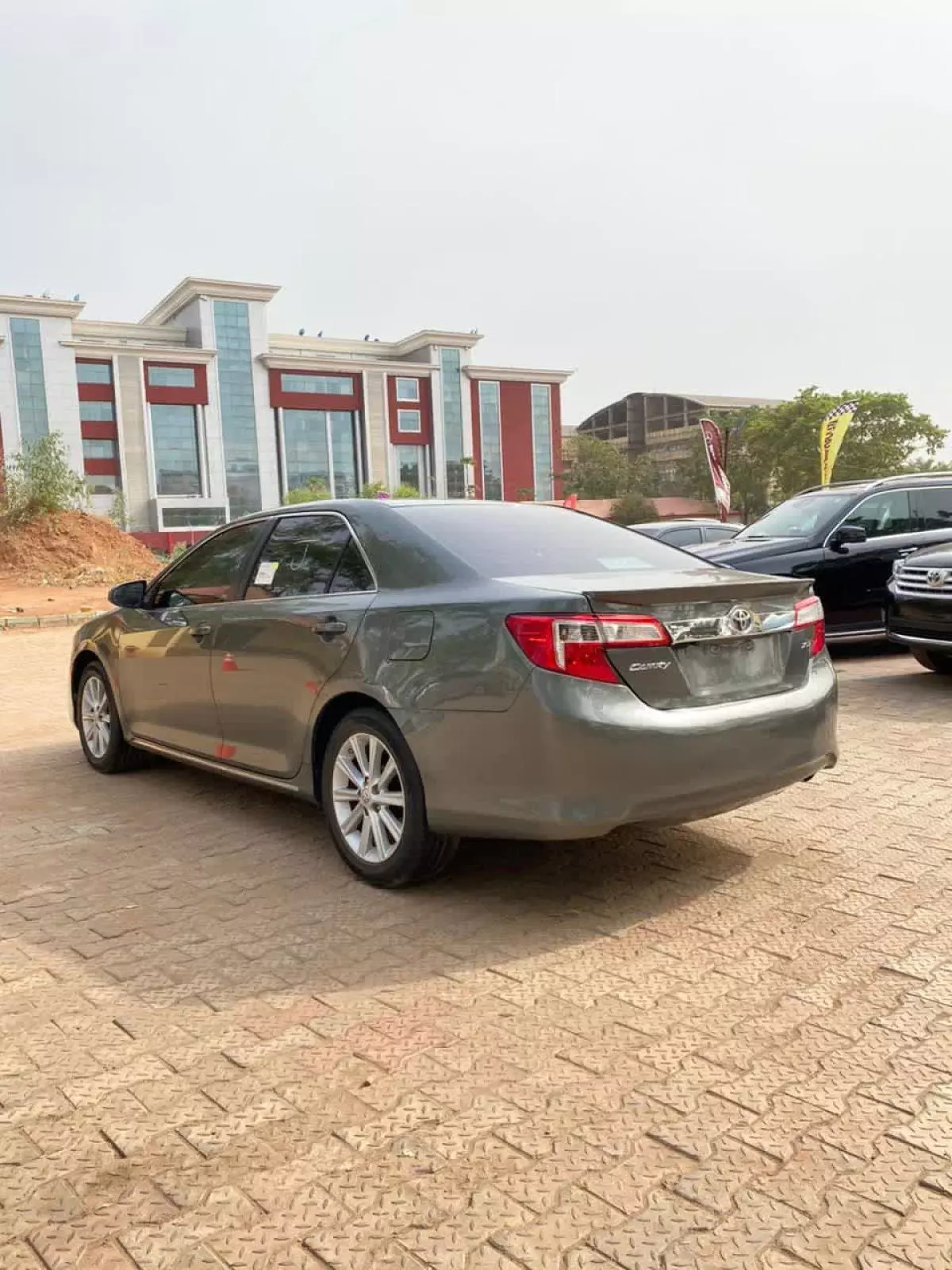 Toyota Camry - 2012