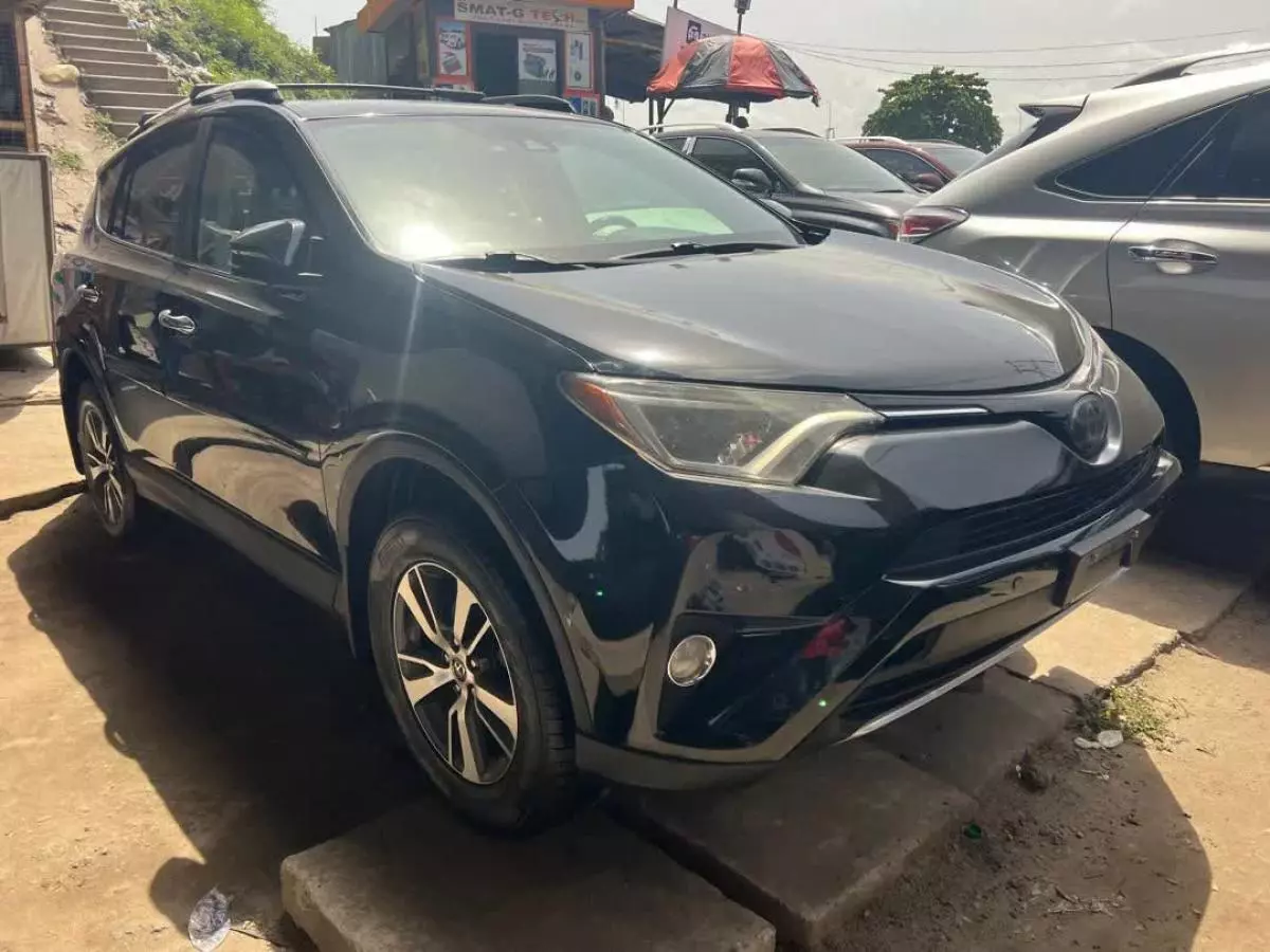 Toyota RAV 4   - 2016