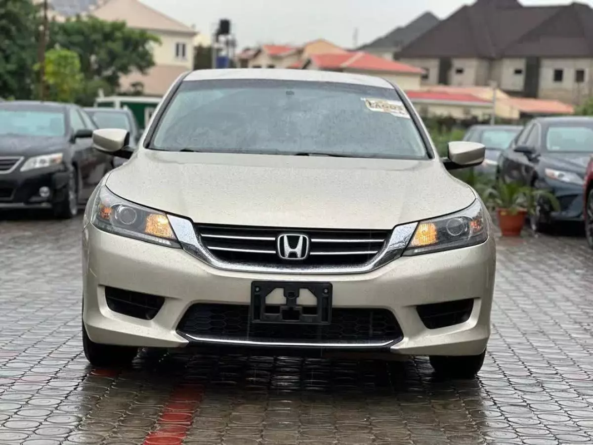 Honda Accord   - 2015