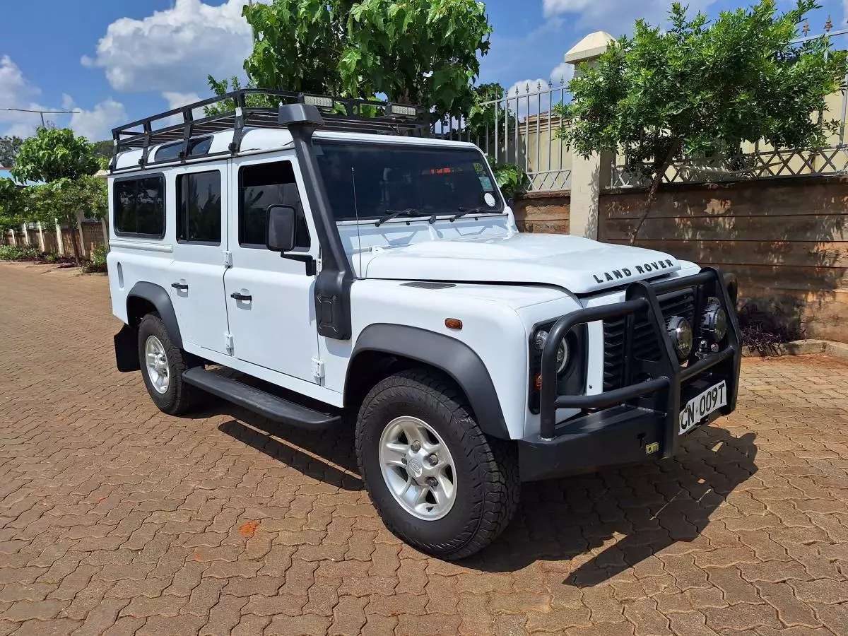 Land Rover Defender   - 2012