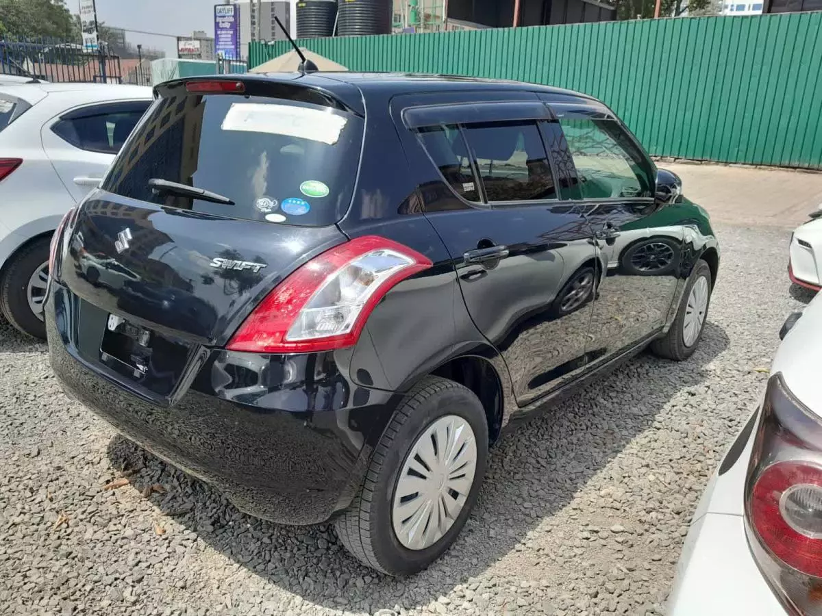 SUZUKI Swift RS - 2015