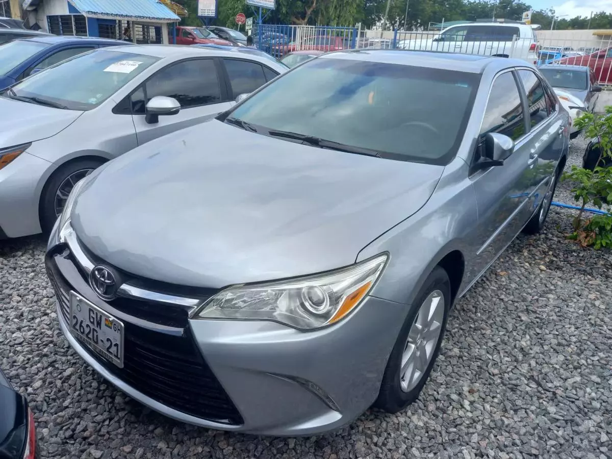 Toyota Camry   - 2015