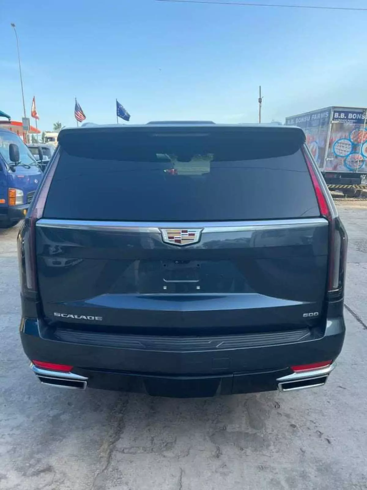 Cadillac Escalade   - 2021