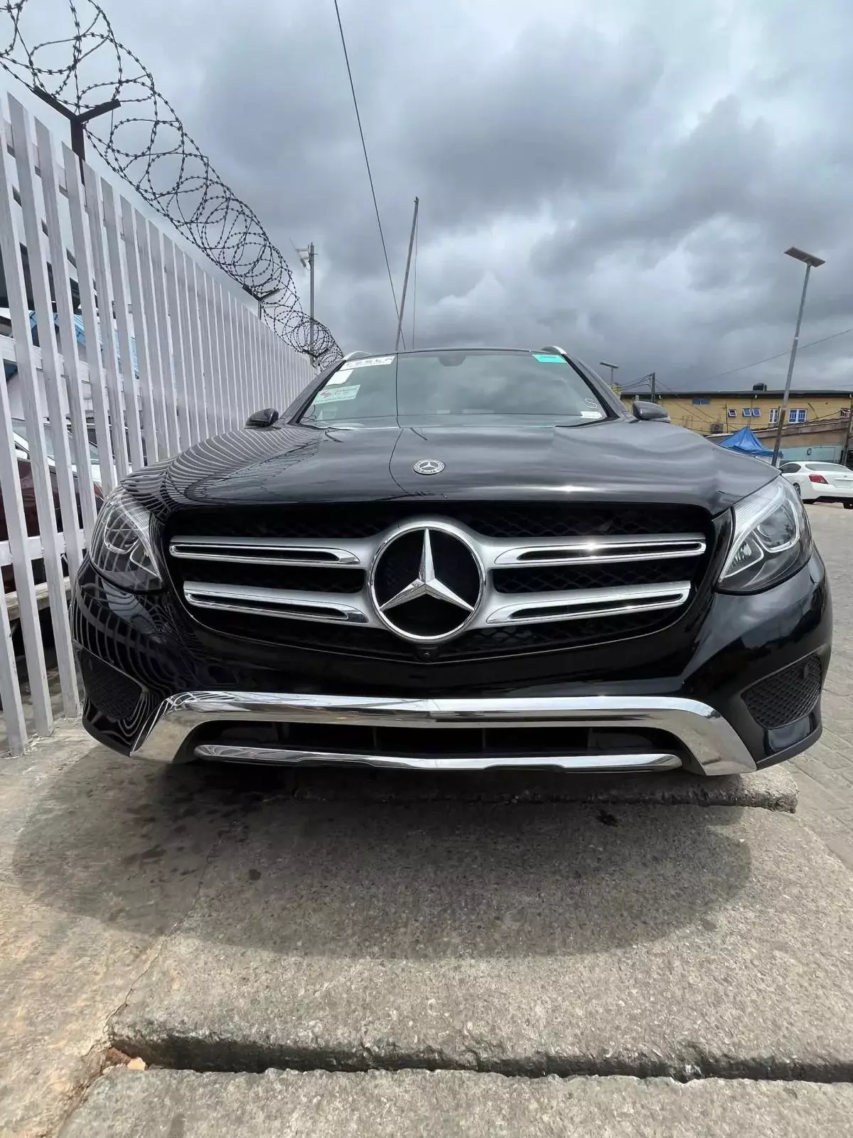 Mercedes-Benz GLC 300   - 2018