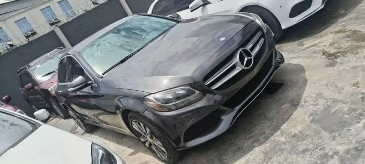 Mercedes-Benz C 300   - 2015