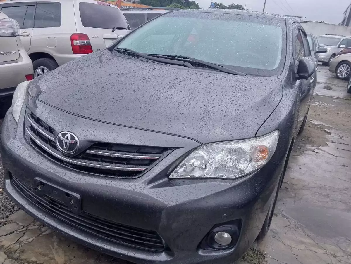 Toyota Corolla   - 2012