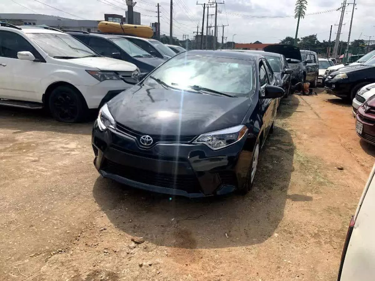 Toyota Corolla   - 2015