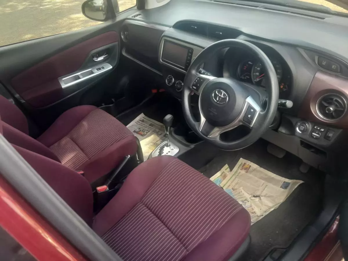 Toyota Vitz Jewela - 2015