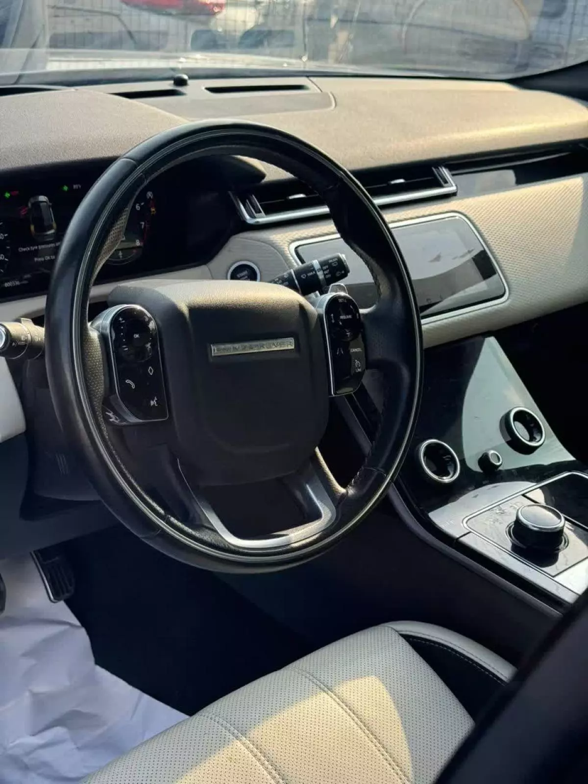 Land Rover Range Rover Velar   - 2020