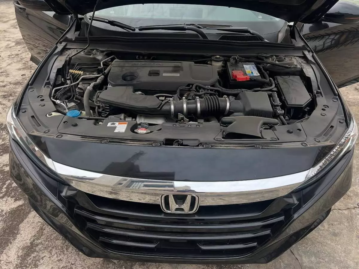 Honda Accord   - 2018