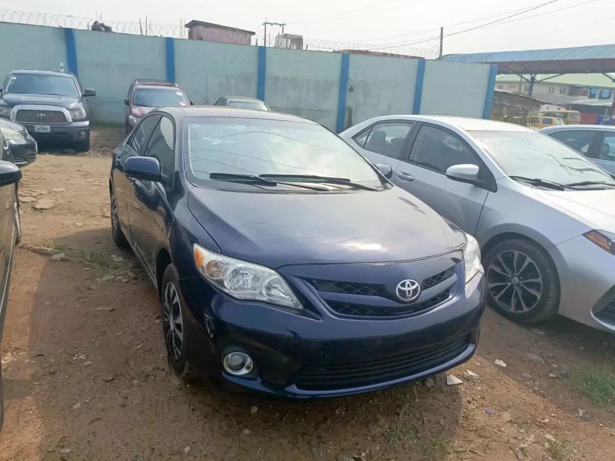 Toyota Corolla   - 2011