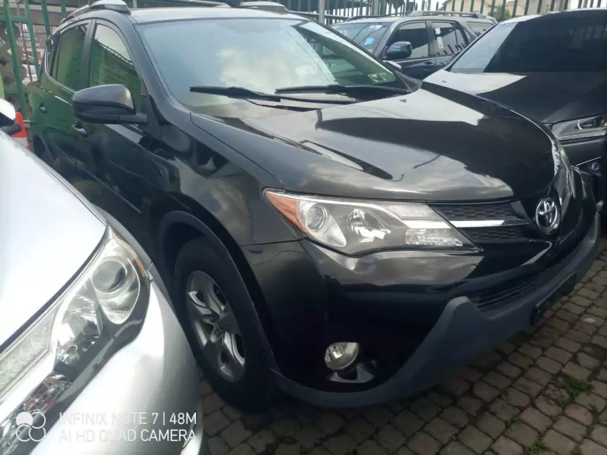 Toyota RAV 4 - 2015
