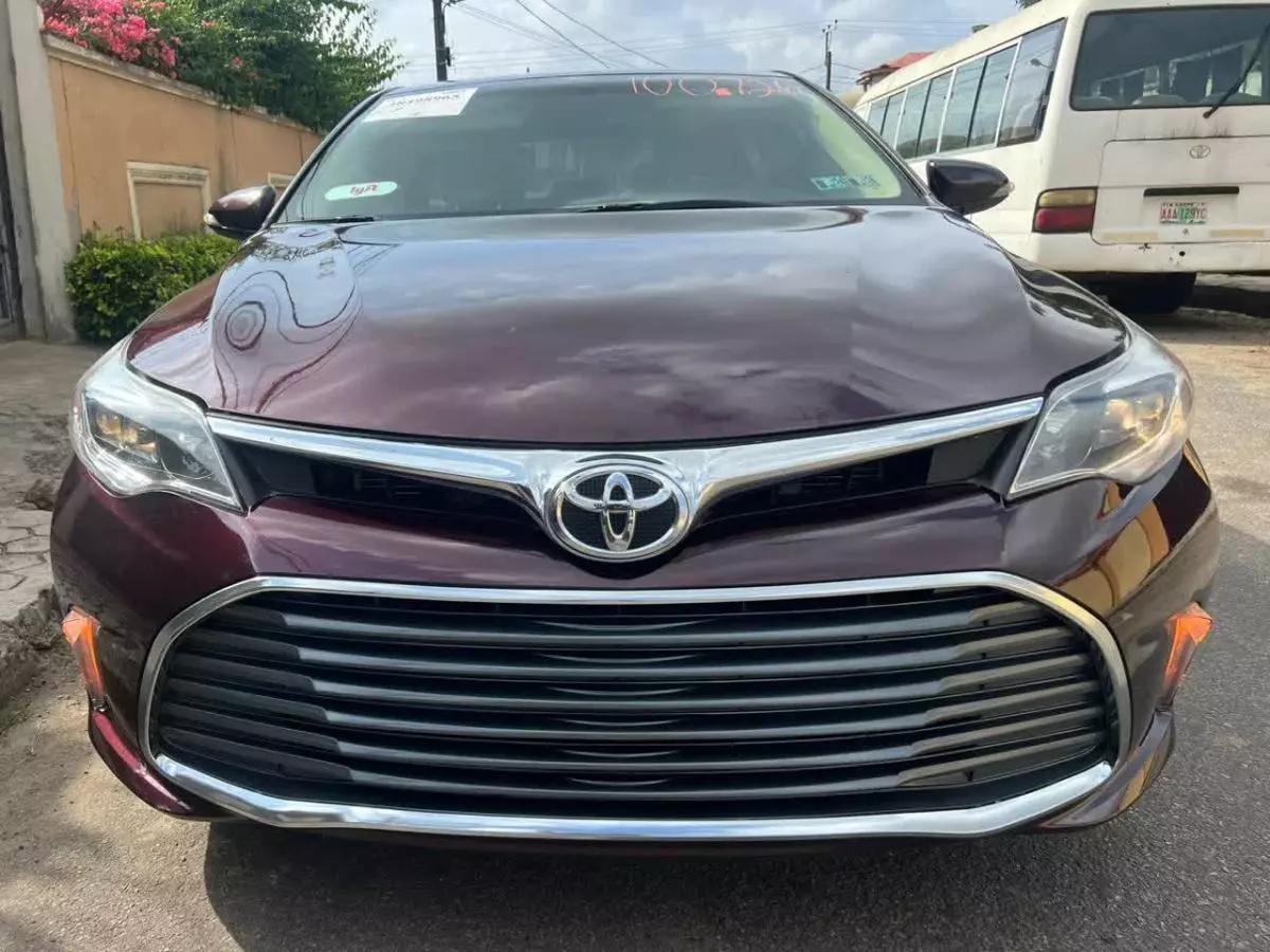 Toyota Avalon   - 2014