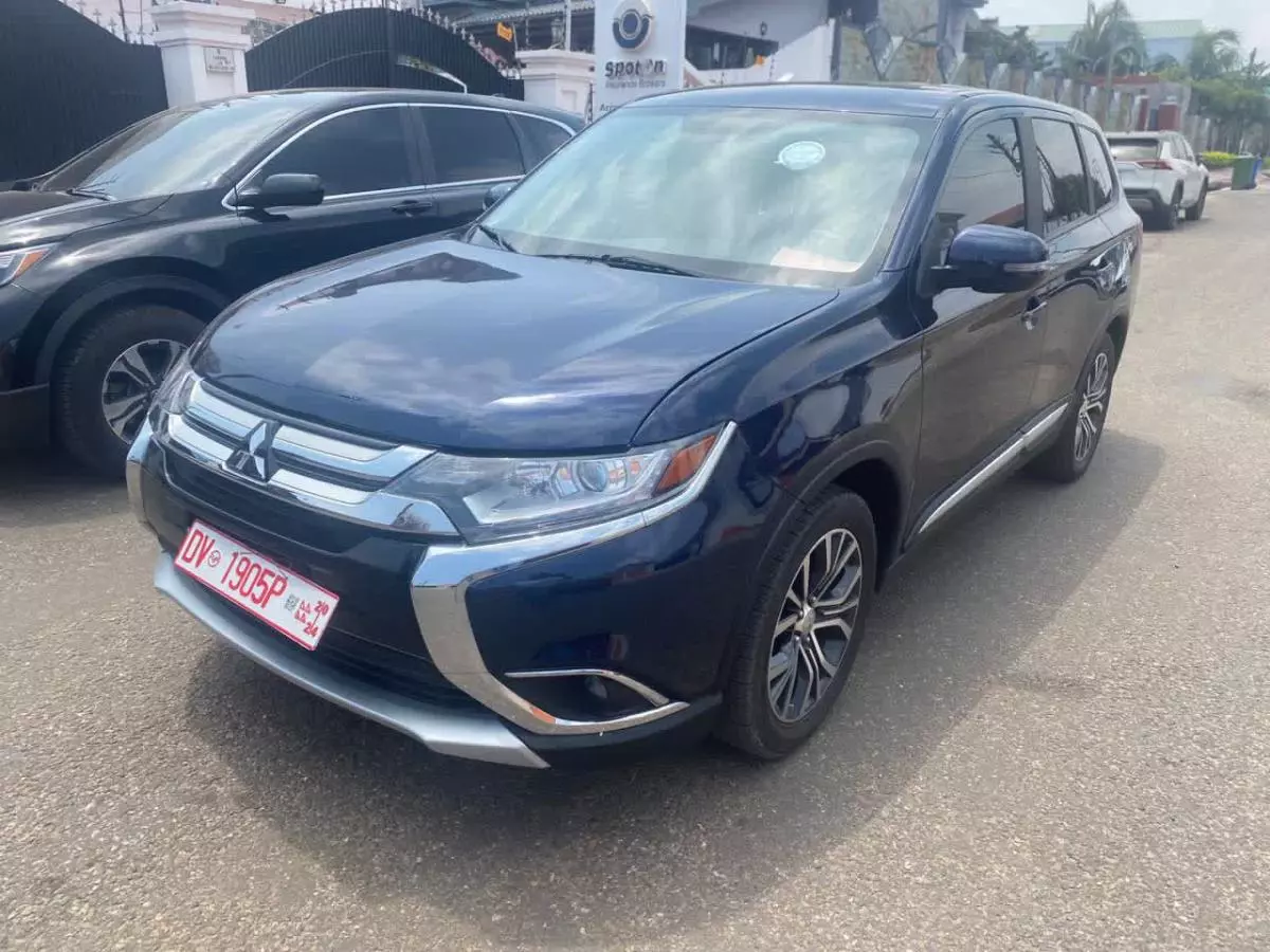 Mitsubishi OUTLANDER   - 2016