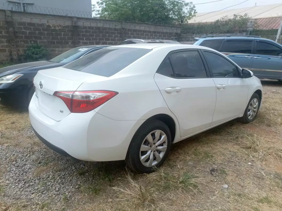 Toyota Corolla   - 2015