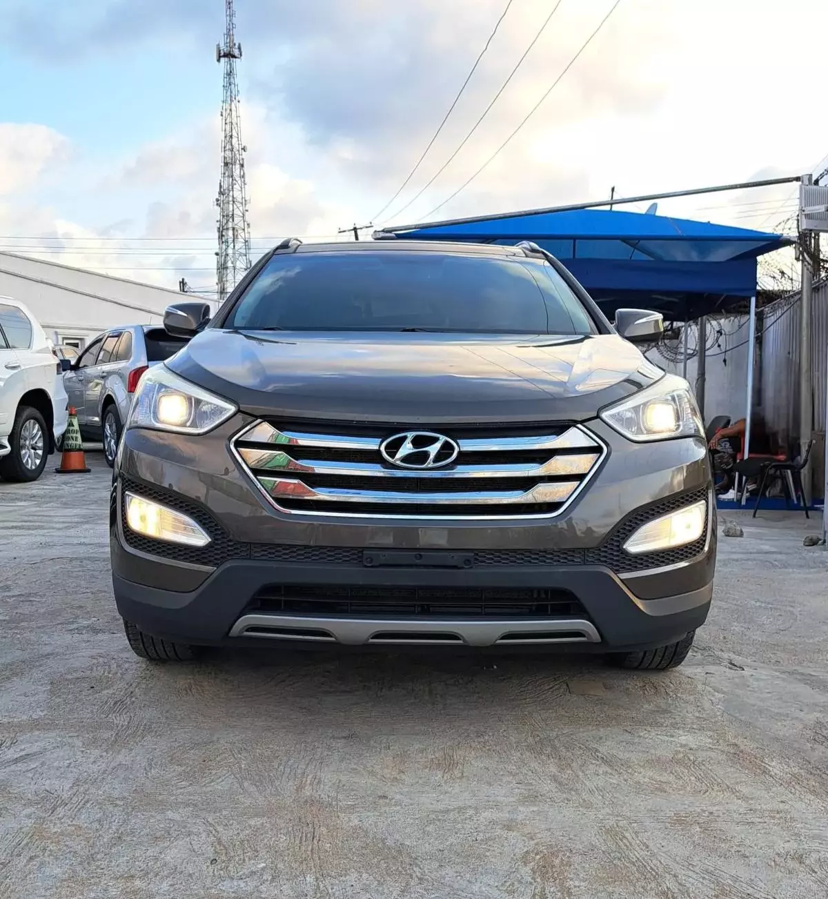 Hyundai Santa Fe   - 2014