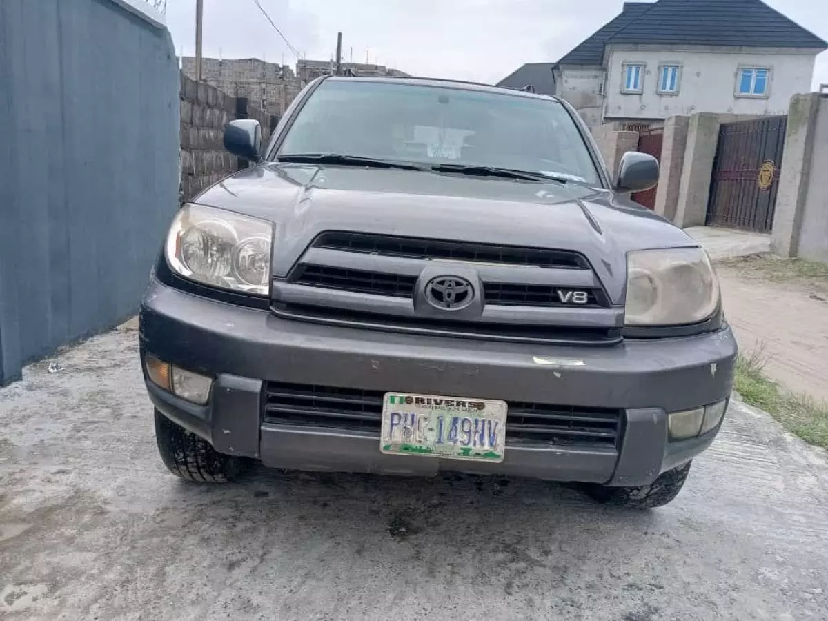 Toyota 4-Runner   - 2004