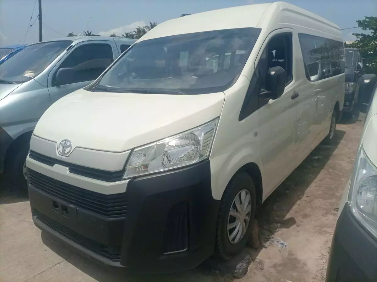 Toyota Hiace   - 2020