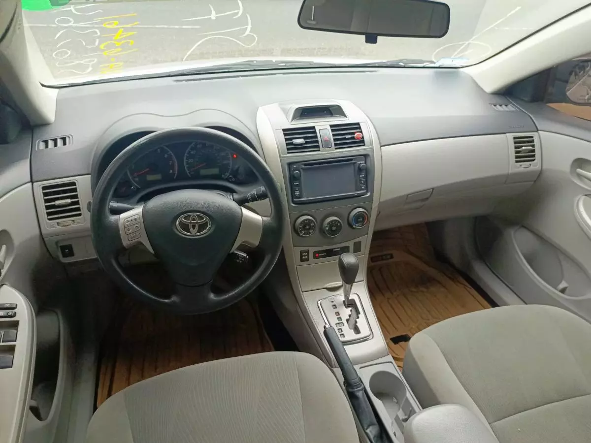 Toyota Corolla   - 2013