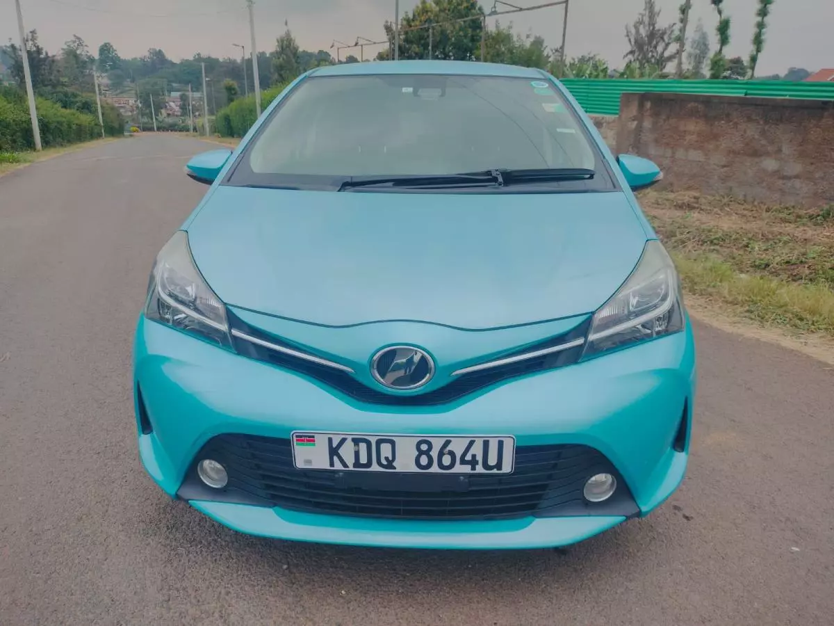 Toyota Vitz   - 2016