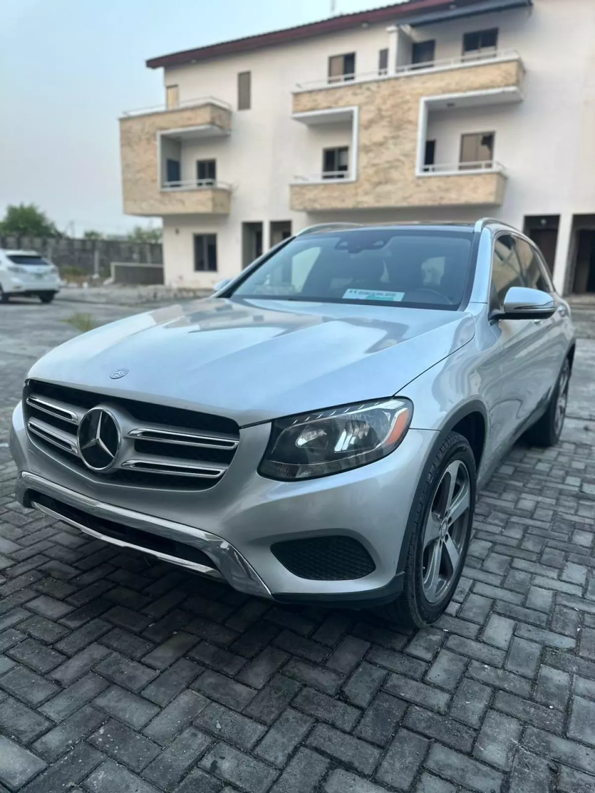 Mercedes-Benz GLC 300   - 2016