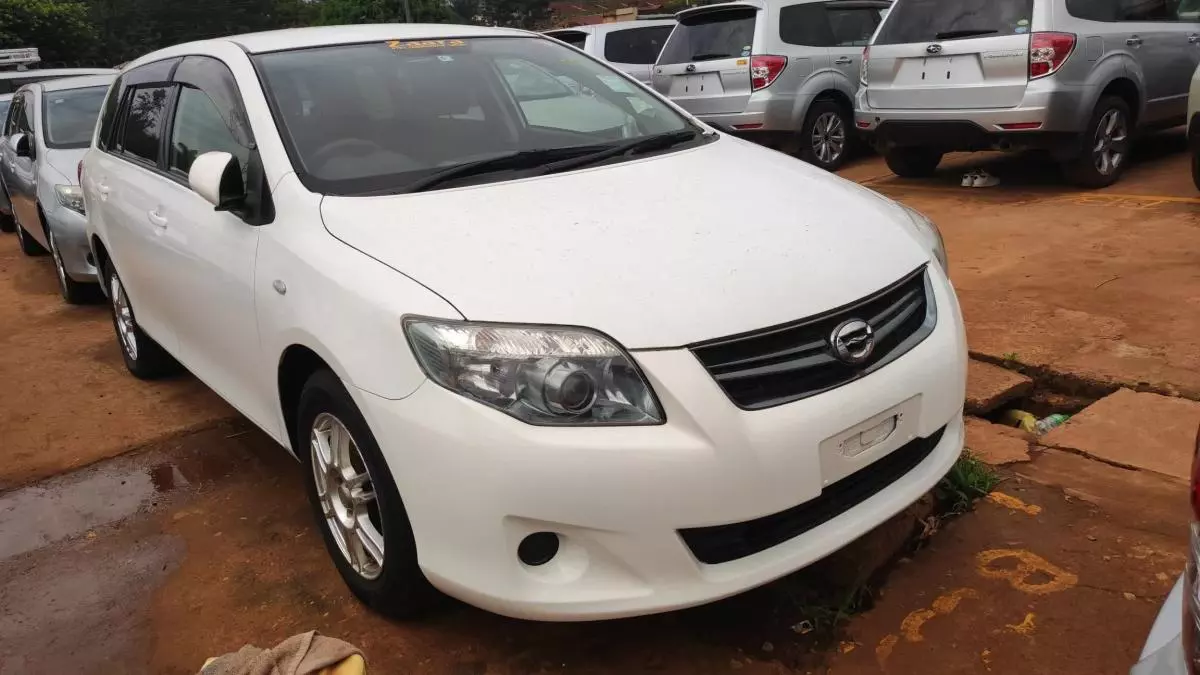 Toyota Fielder    - 2009