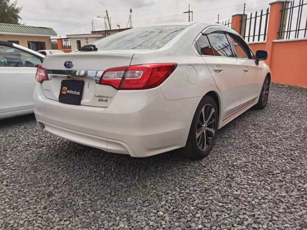 Subaru Legacy B4   - 2015