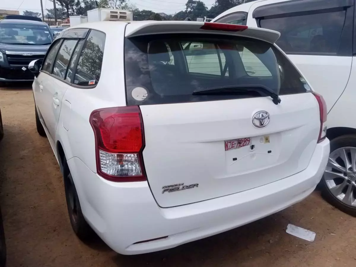 Toyota Fielder    - 2014