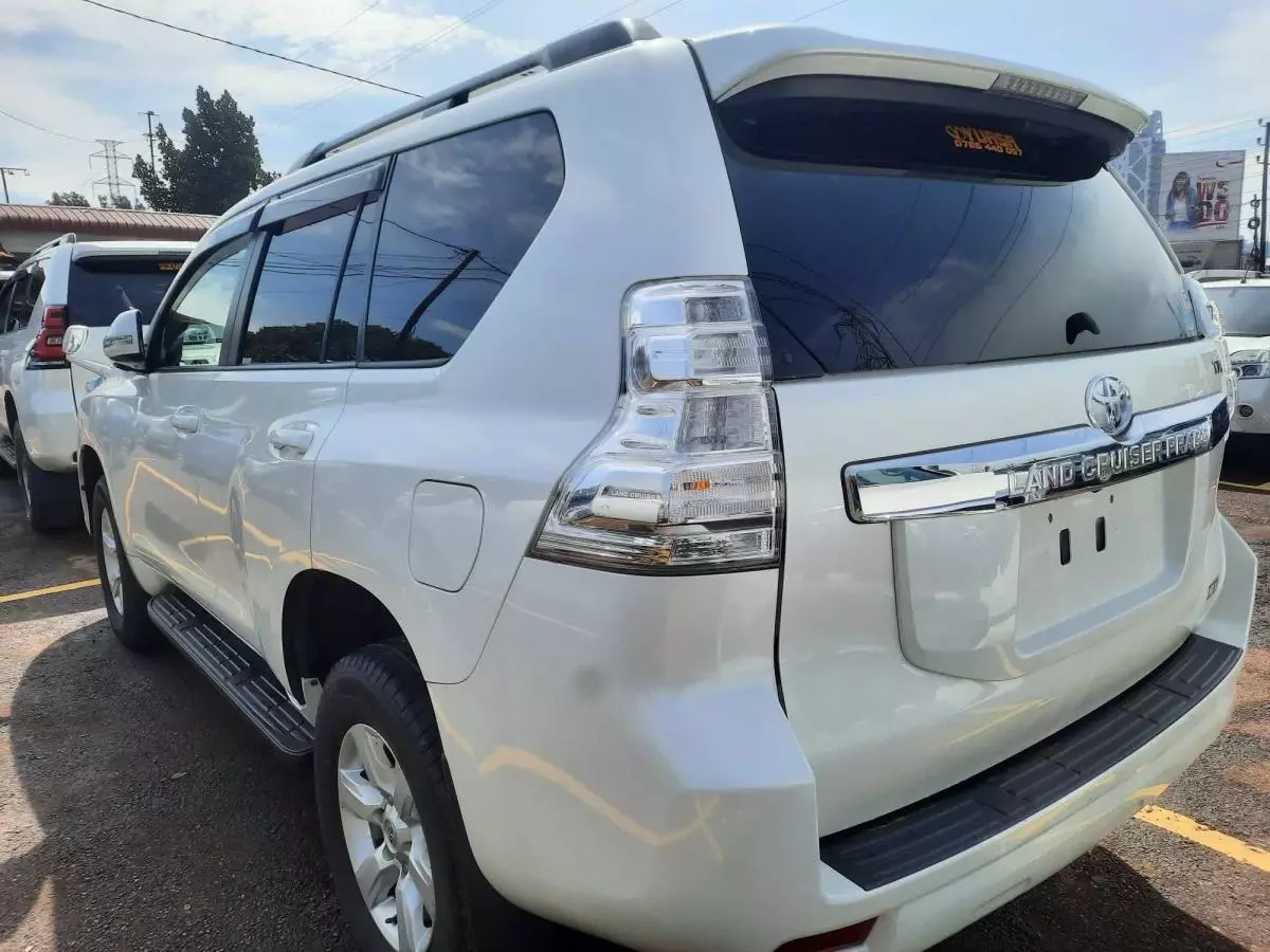 Toyota Landcruiser Prado - 2014