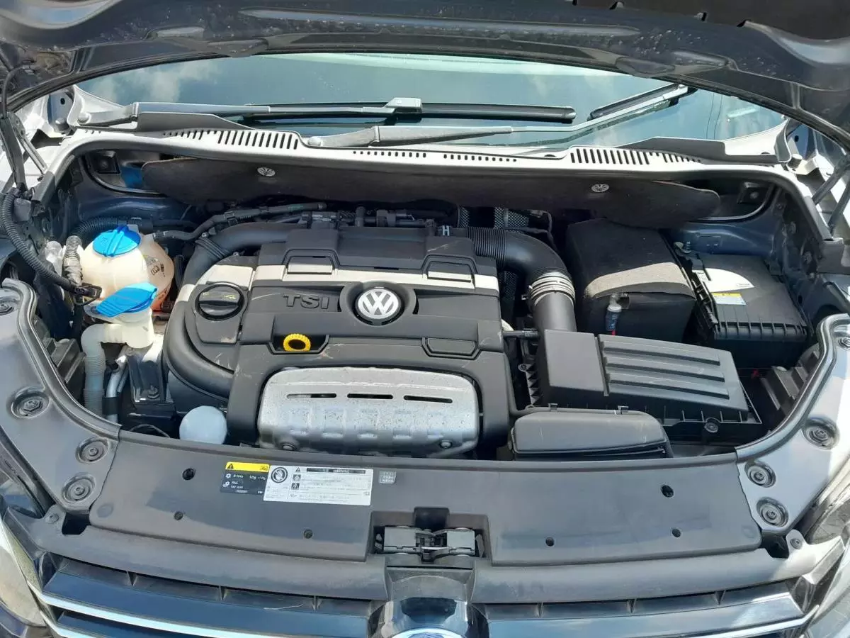 Volkswagen Touran - 2015