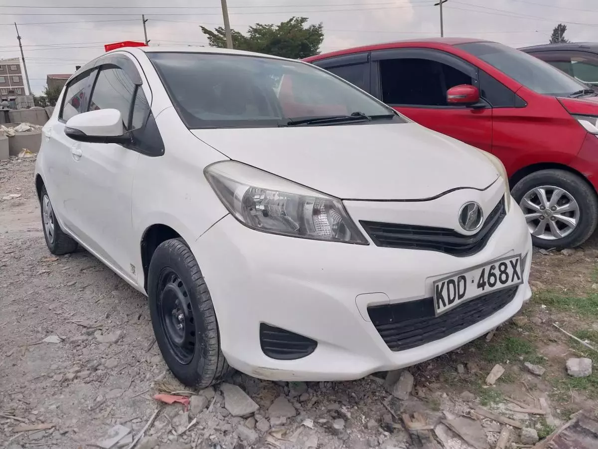 Toyota Vitz   - 2014