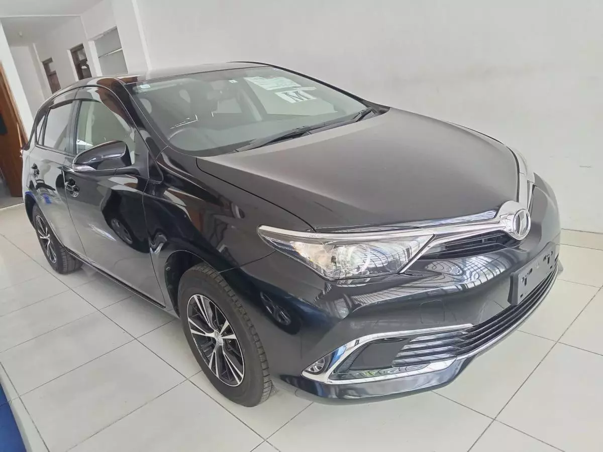 Toyota Auris - 2015