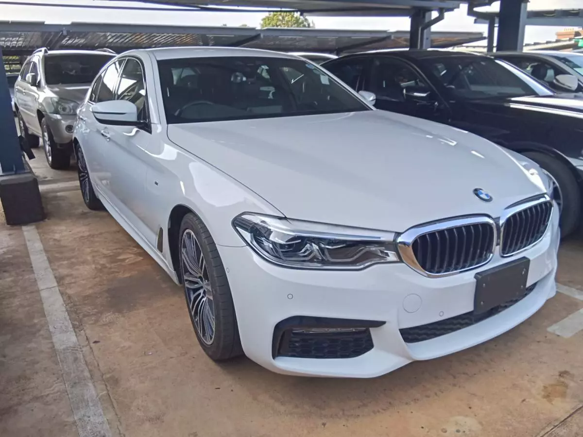 BMW 530i   - 2017