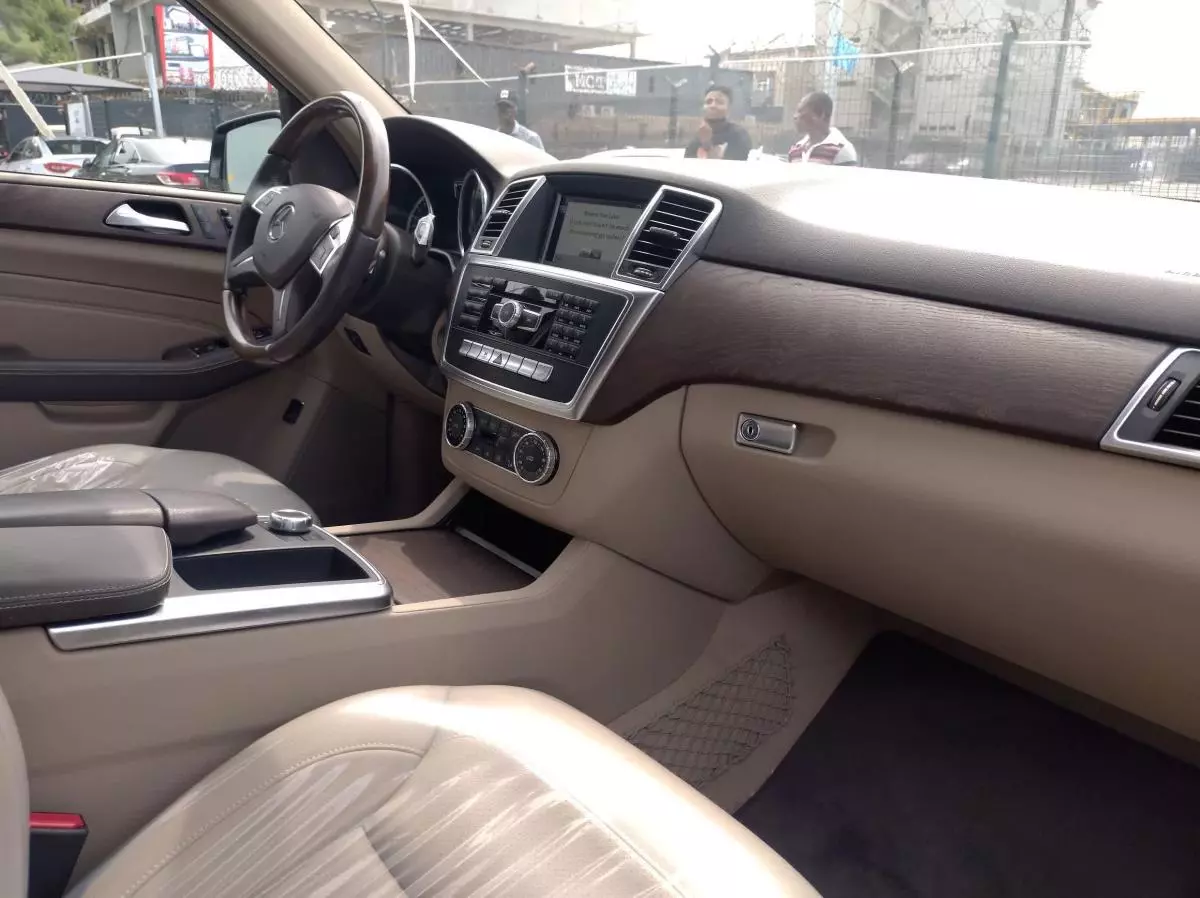 Mercedes-Benz ML 350 - 2015