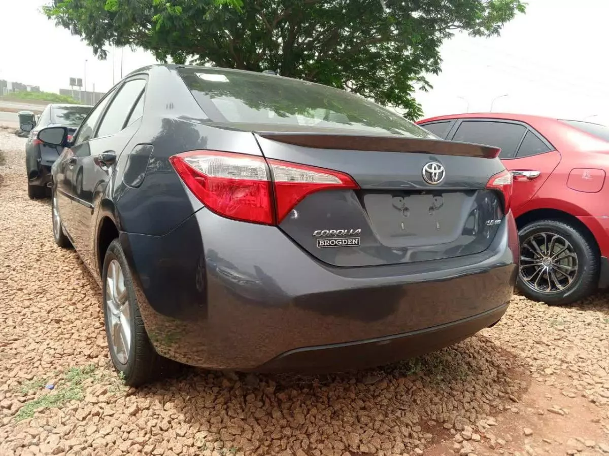 Toyota Corolla   - 2014