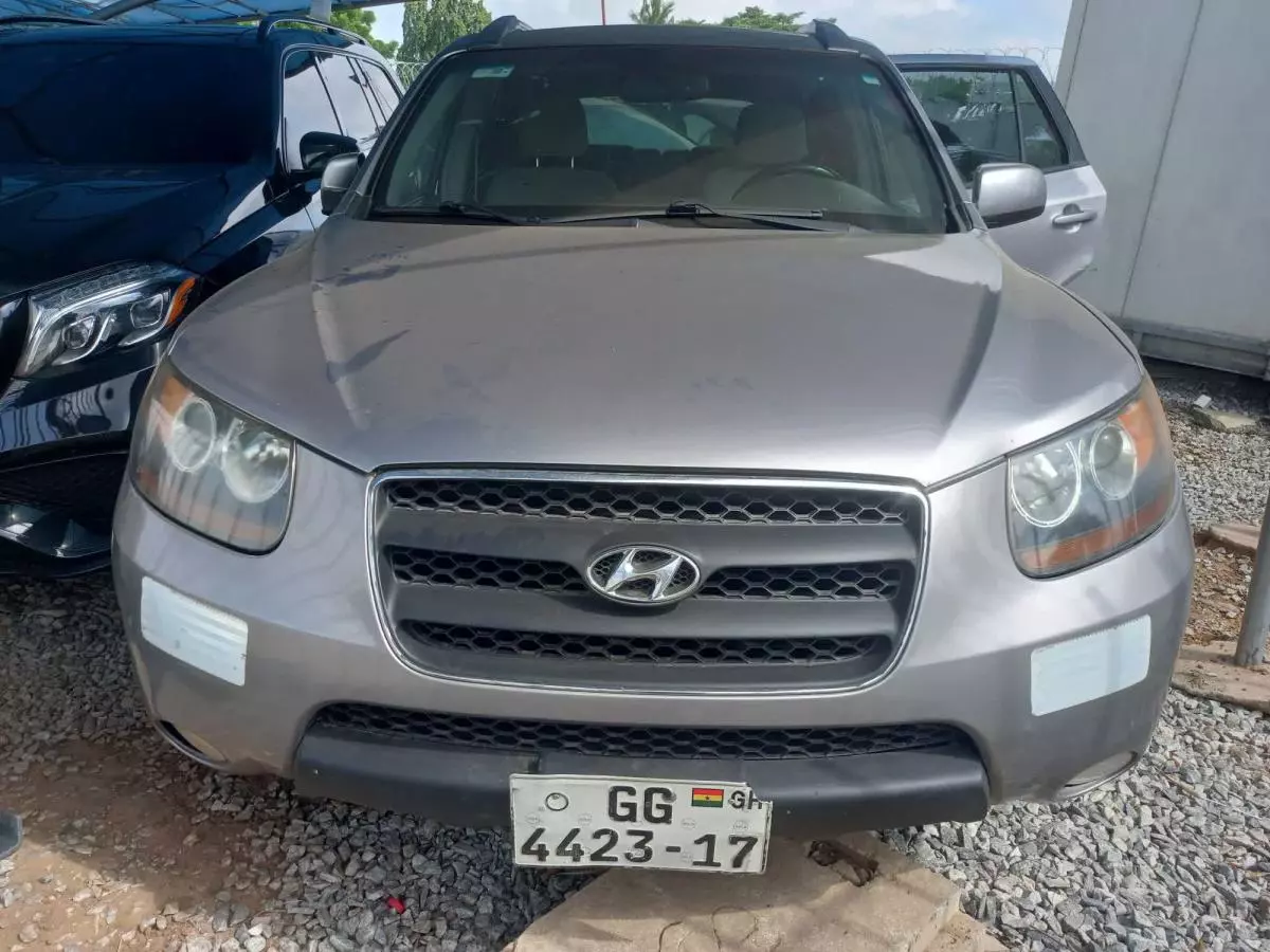 Hyundai Santa Fe   - 2007