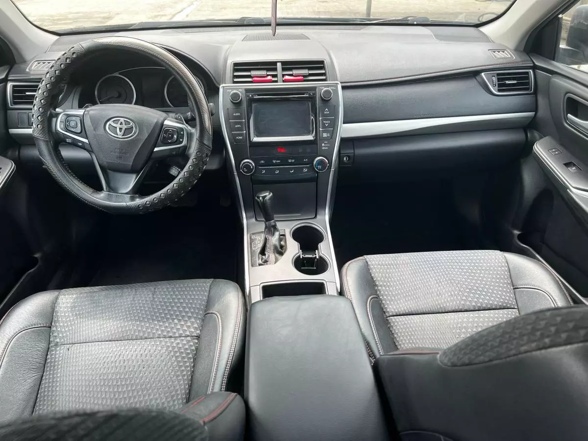 Toyota Camry   - 2015