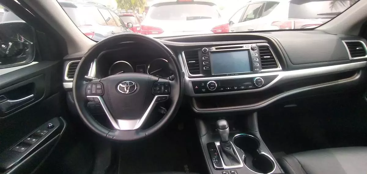 Toyota Highlander - 2017