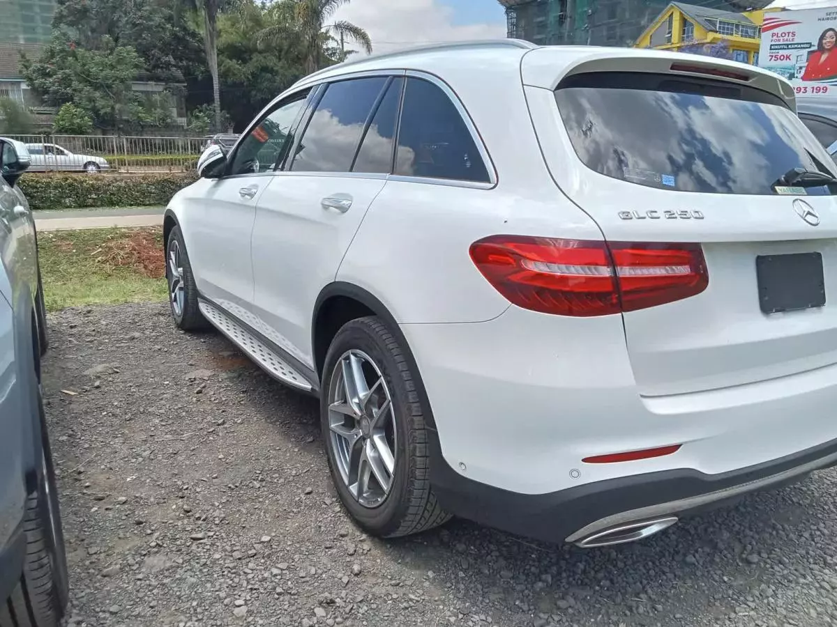 Mercedes-Benz GLC 250   - 2016