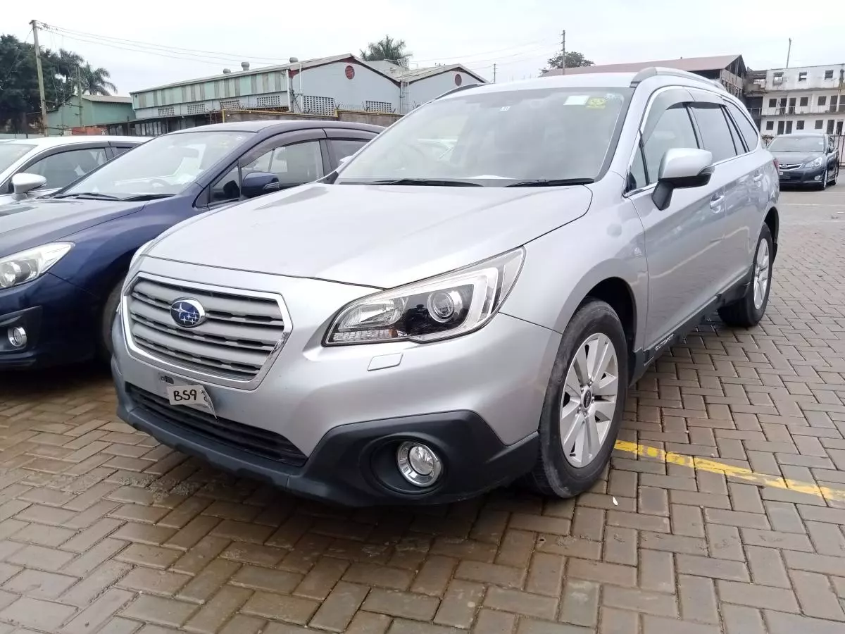 Subaru Outback   - 2015