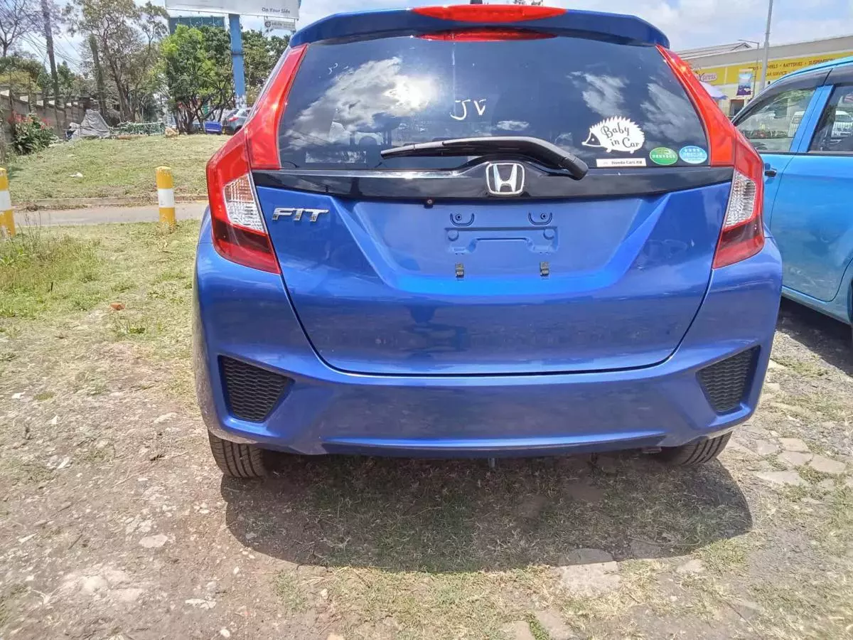 Honda Fit   - 2017