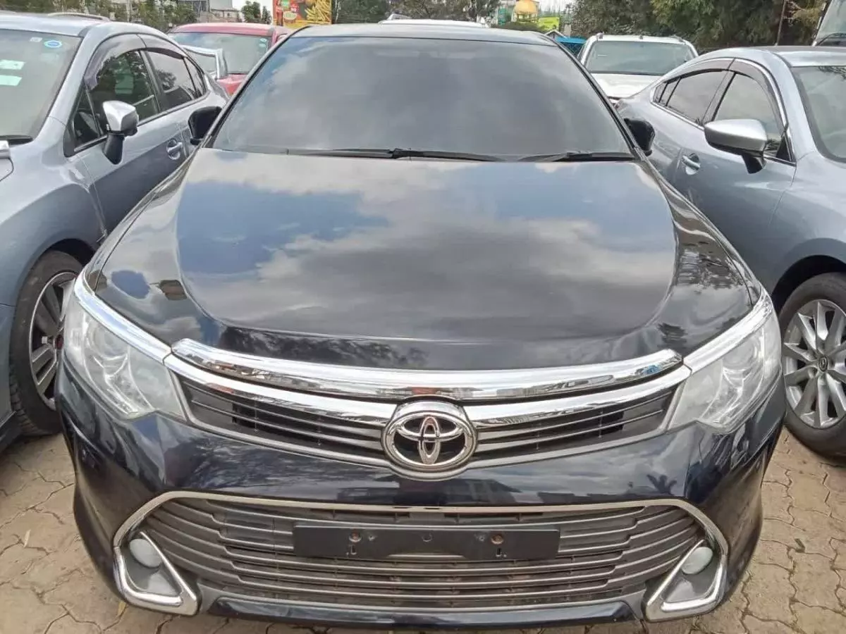 Toyota Camry   - 2015