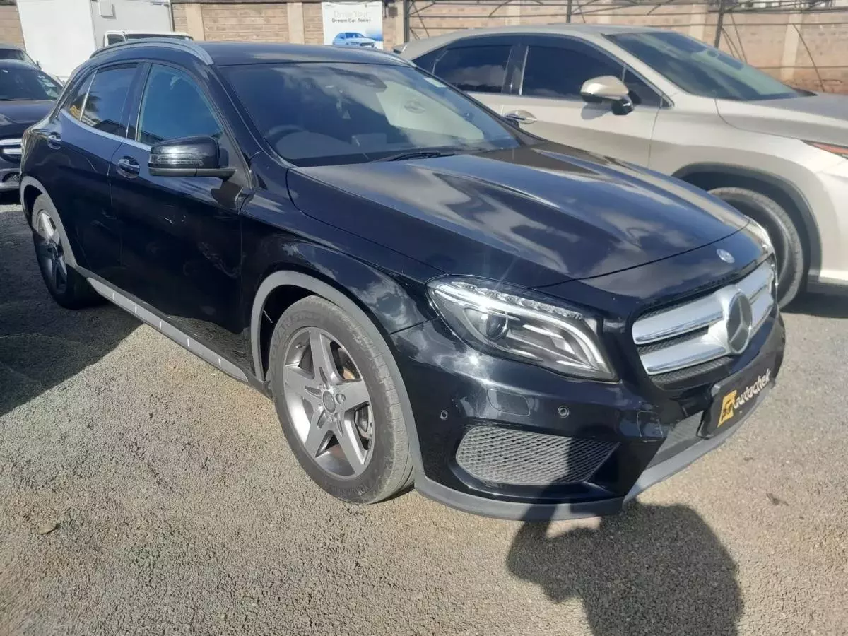 Mercedes-Benz GLA 250   - 2016