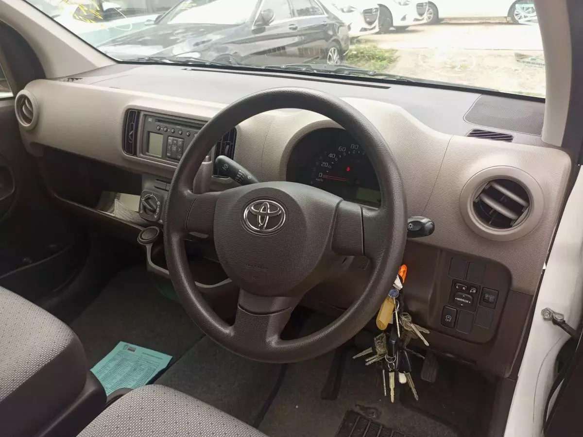 Toyota Passo - 2015